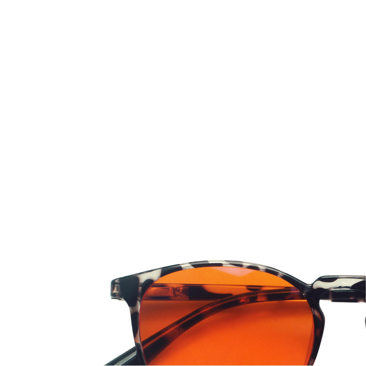 Hueban SR Nomad, tortoise round frame with amber lens