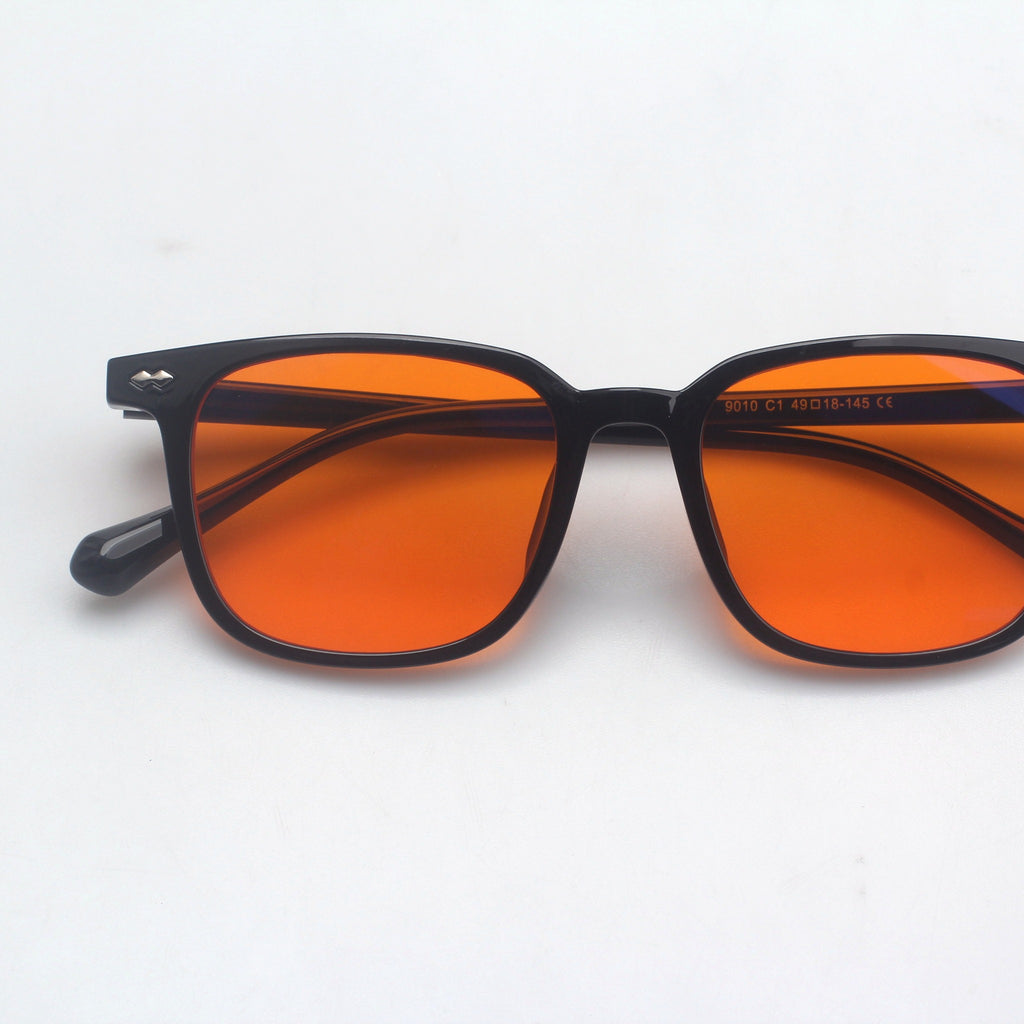 Hueban SR Clarity — black square frame with amber lens